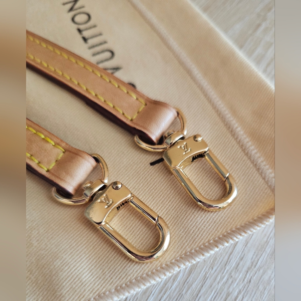 Louis Vuitton Brown Leather Belt with Gold Buckle - Picture 4 of 7